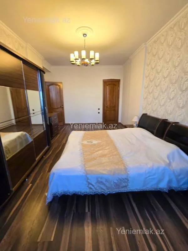 Satılır 3 otaqlı yeni tikili 180 m²