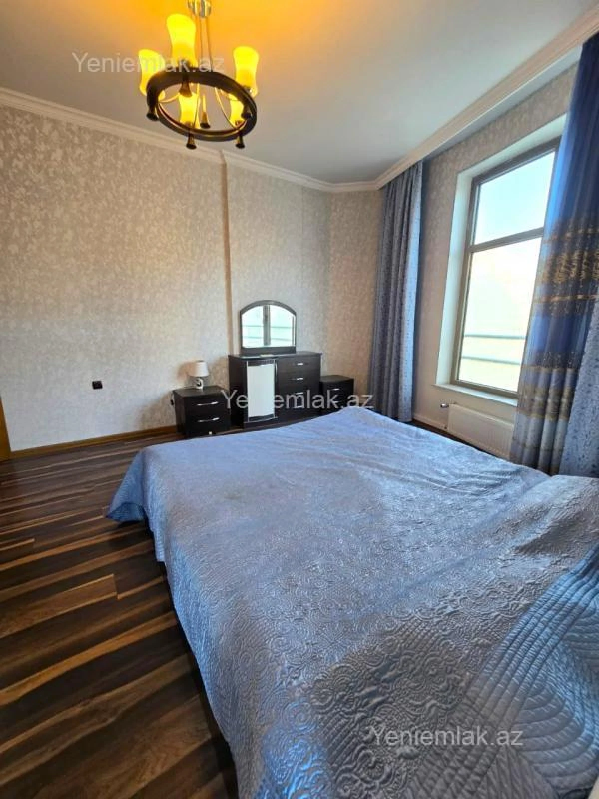 Satılır 3 otaqlı yeni tikili 180 m²