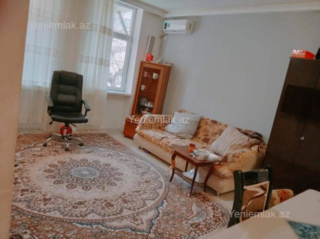 Satılır 2 otaqlı köhnə tikili 40 m²