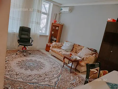 Satılır 2 otaqlı köhnə tikili 40 m²
