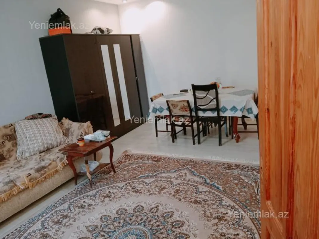 Satılır 2 otaqlı köhnə tikili 40 m²