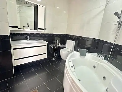 Satılır 4 otaqlı yeni tikili 245 m²