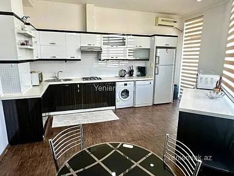 Satılır 4 otaqlı yeni tikili 245 m²