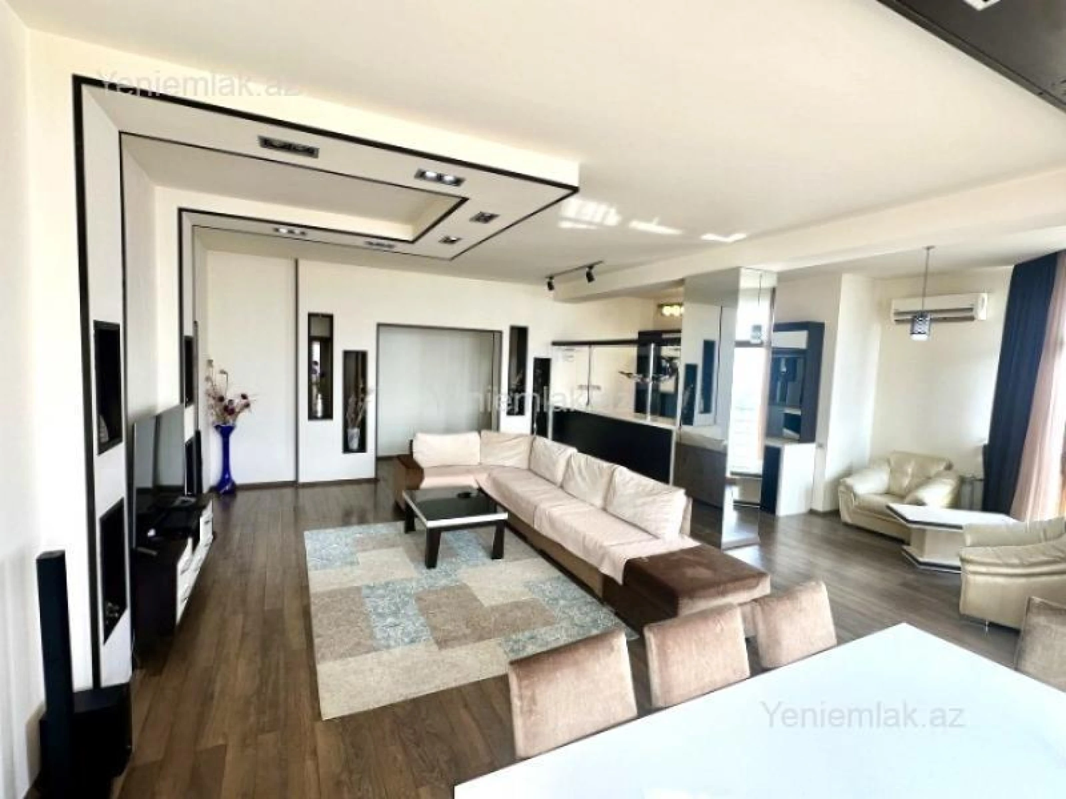 Satılır 4 otaqlı yeni tikili 245 m²