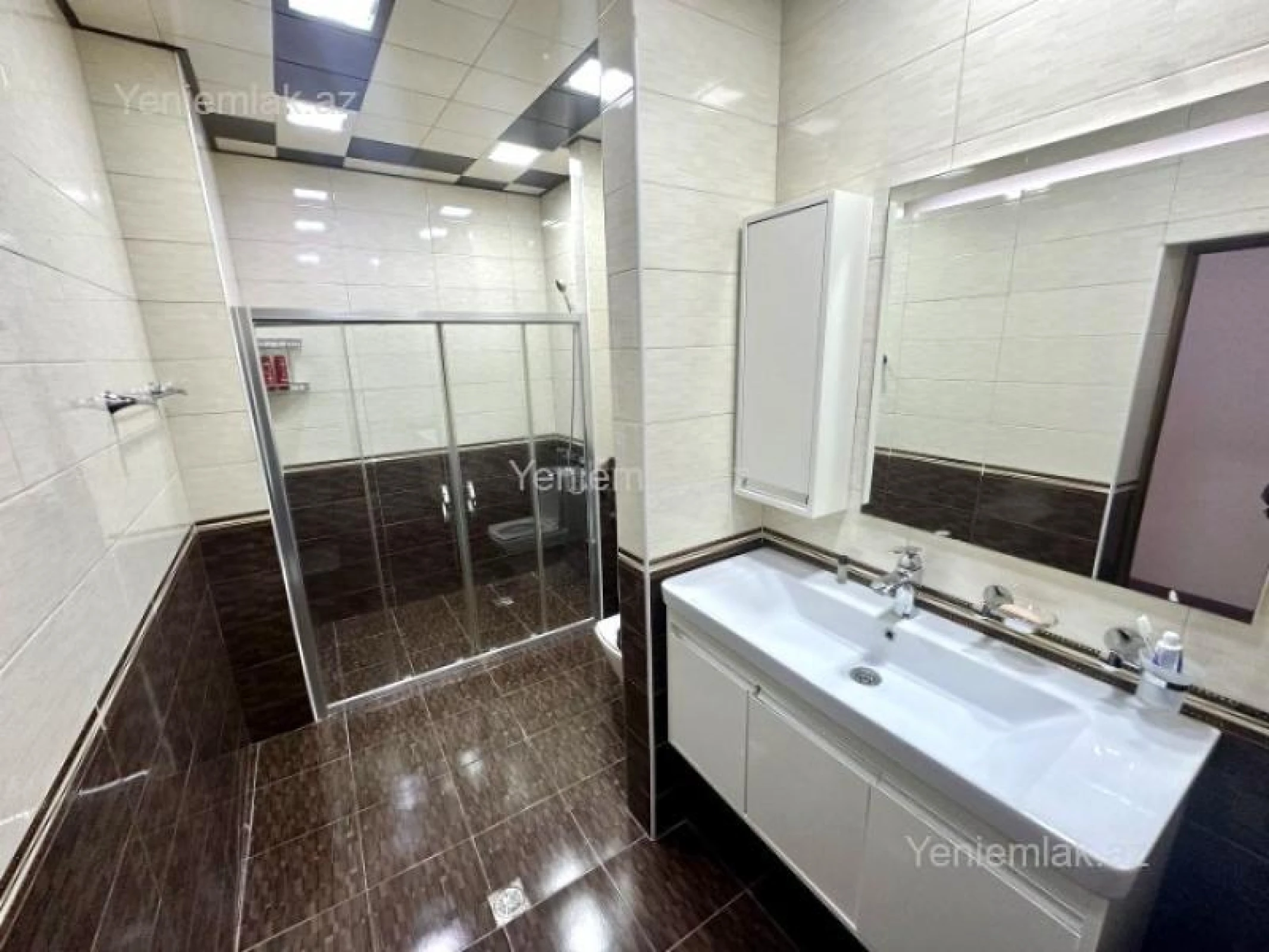 Satılır 4 otaqlı yeni tikili 245 m²