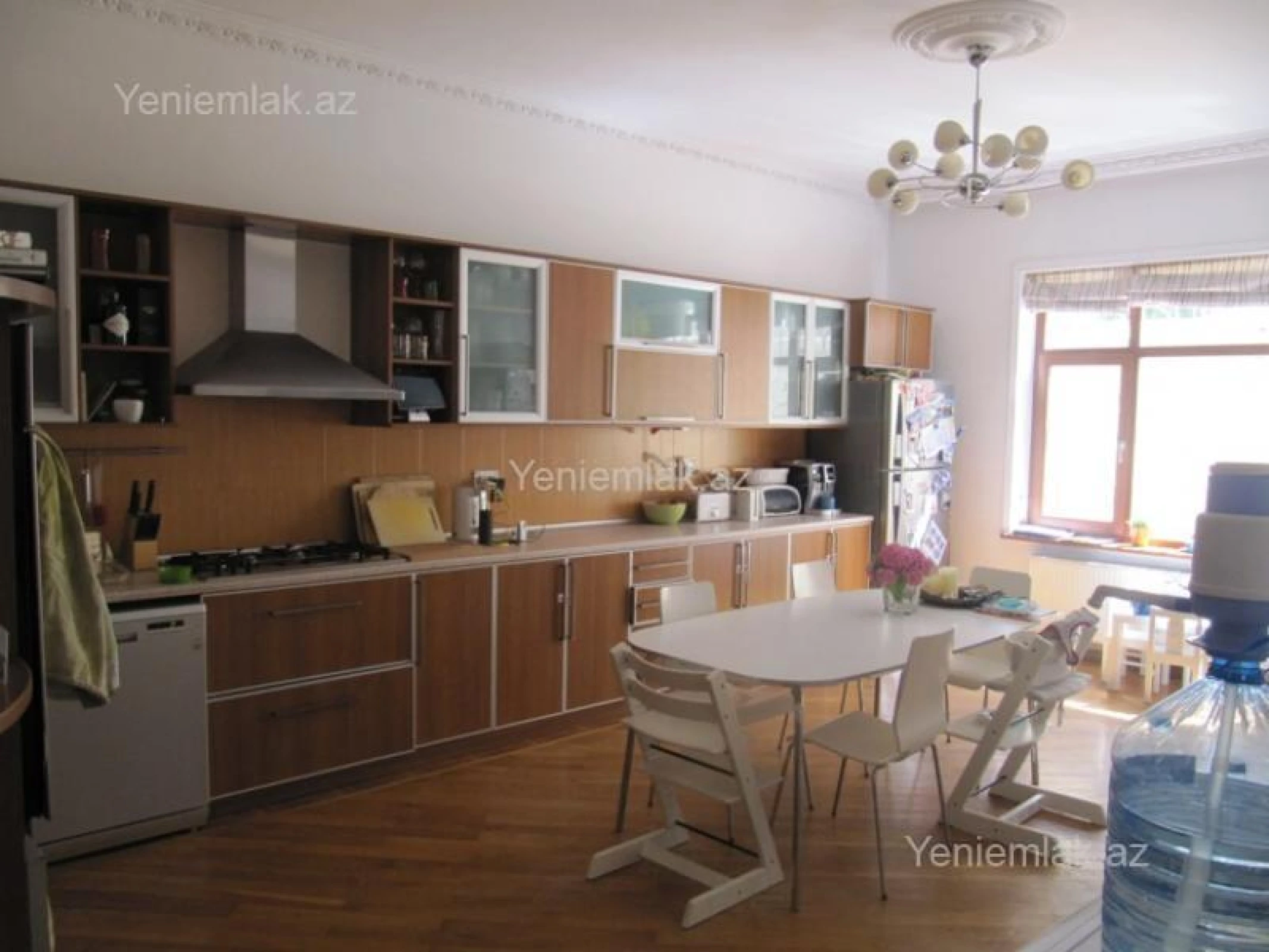 Satılır 6 otaqlı həyət evi 500 m²