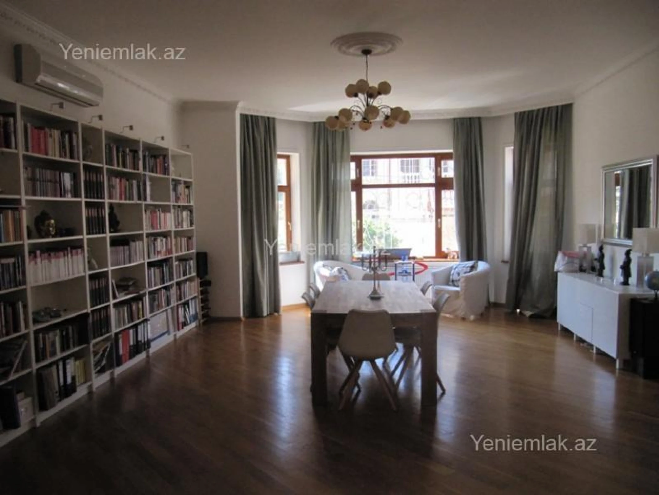 Satılır 6 otaqlı həyət evi 500 m²