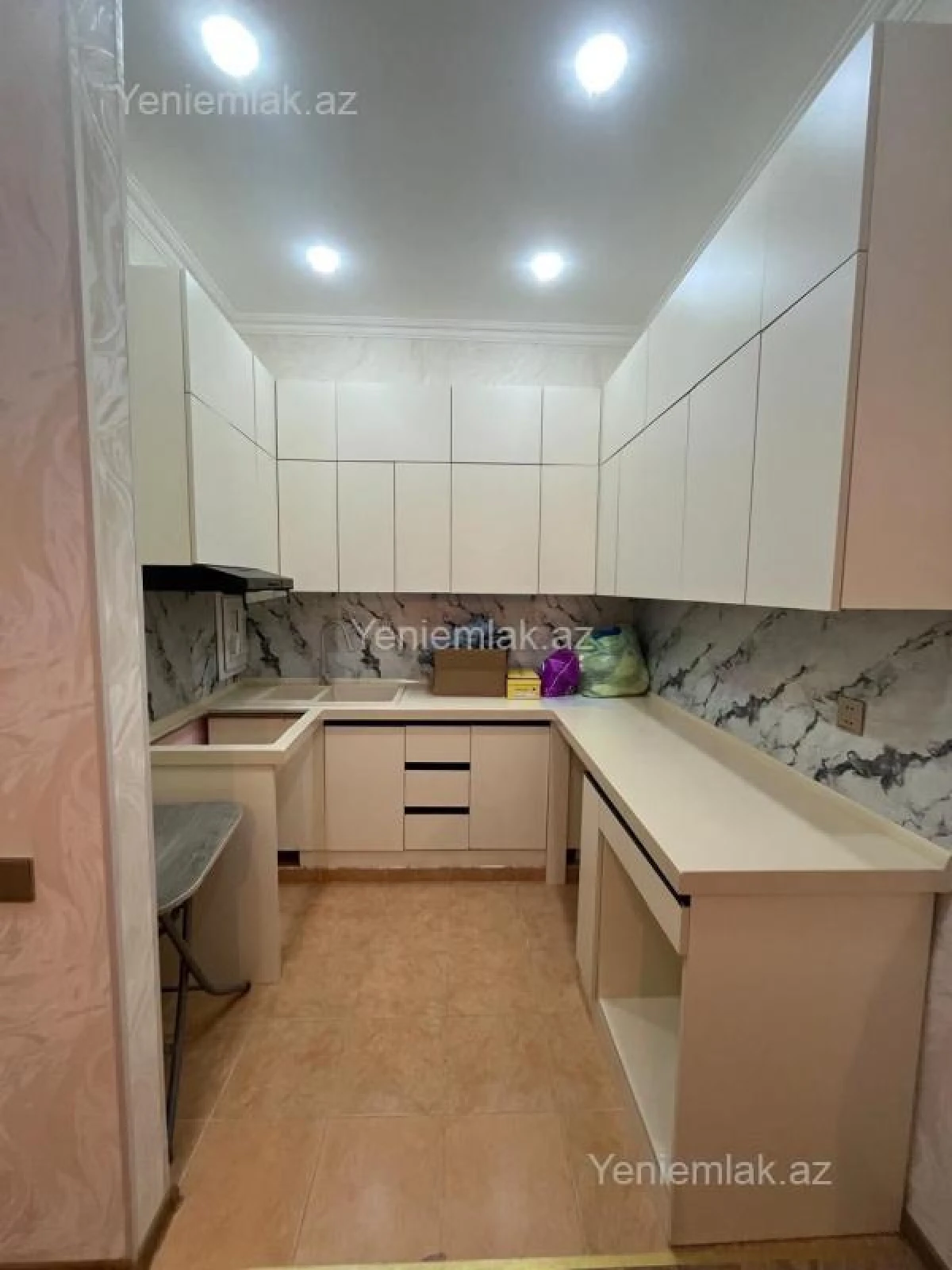 Satılır 2 otaqlı yeni tikili 70 m²