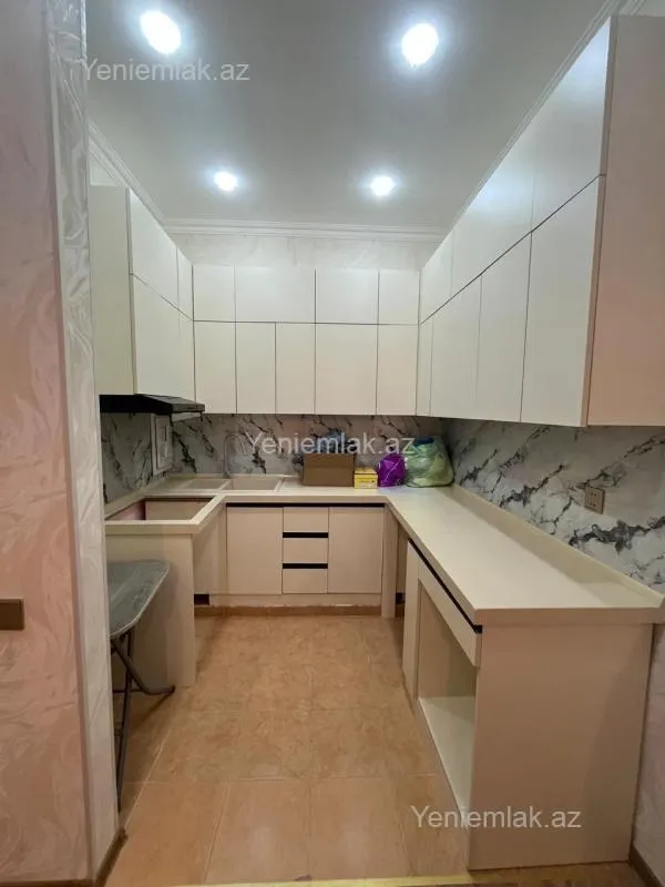 Satılır 2 otaqlı yeni tikili 70 m²