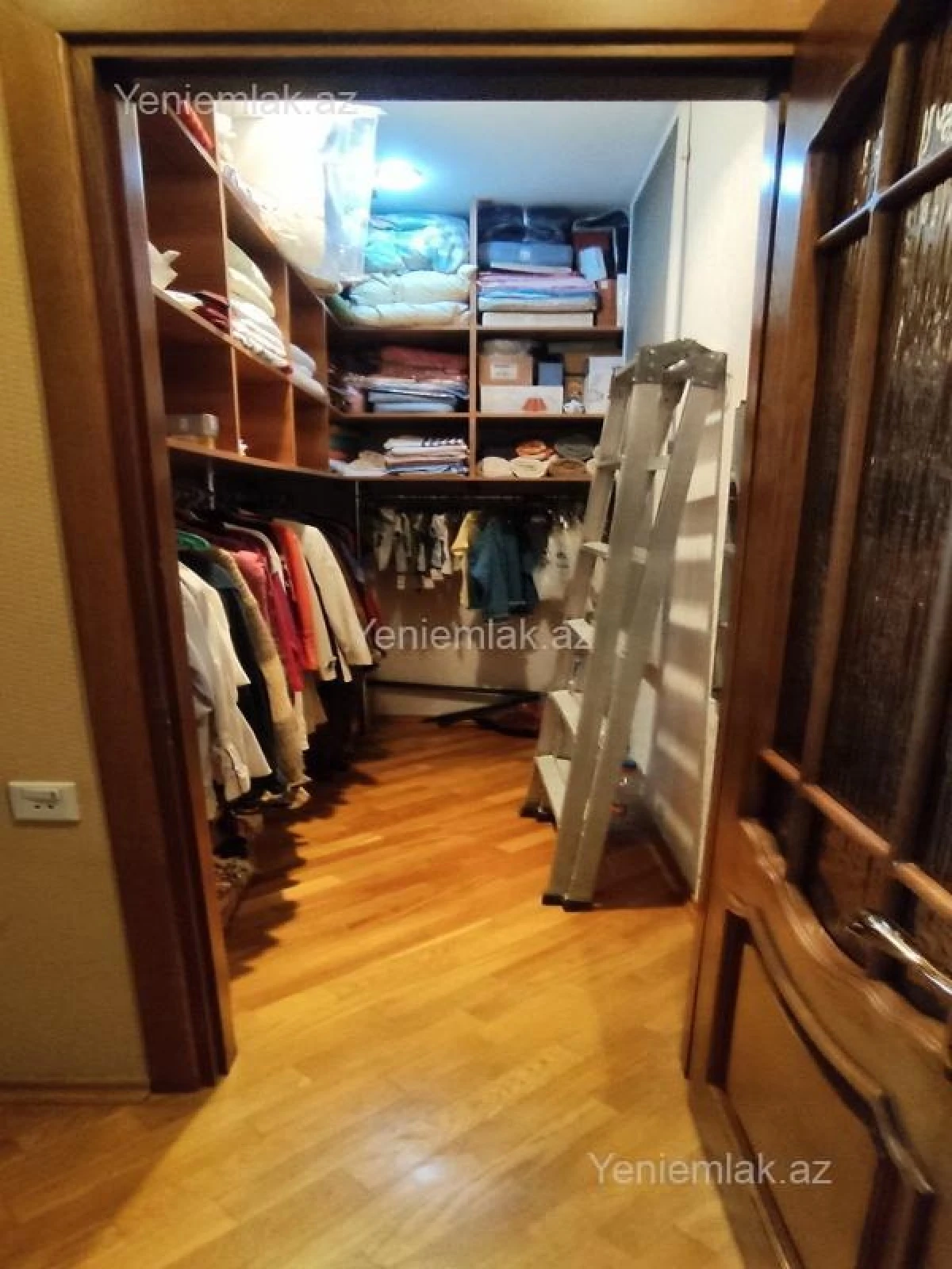 Satılır 4 otaqlı yeni tikili 210 m²