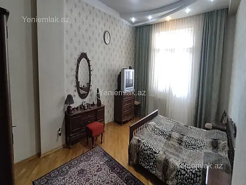 Satılır 4 otaqlı yeni tikili 210 m²