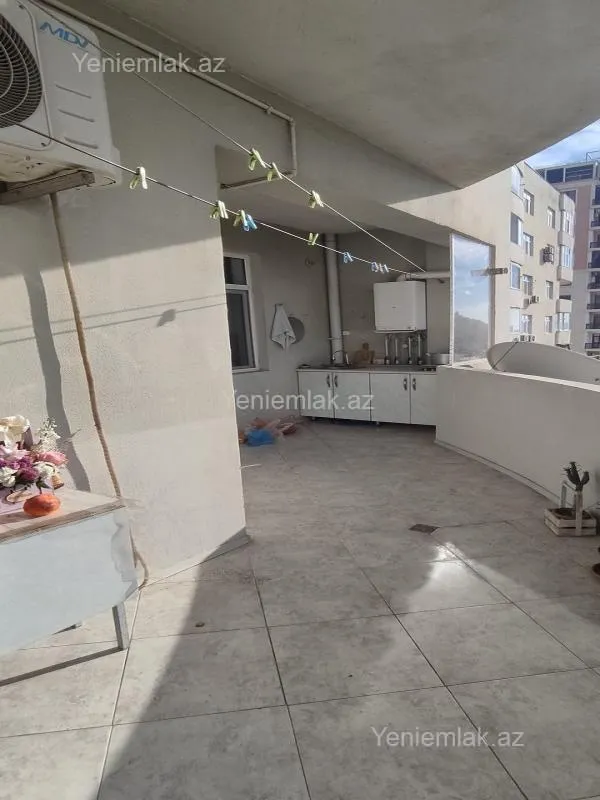 Satılır 4 otaqlı yeni tikili 210 m²