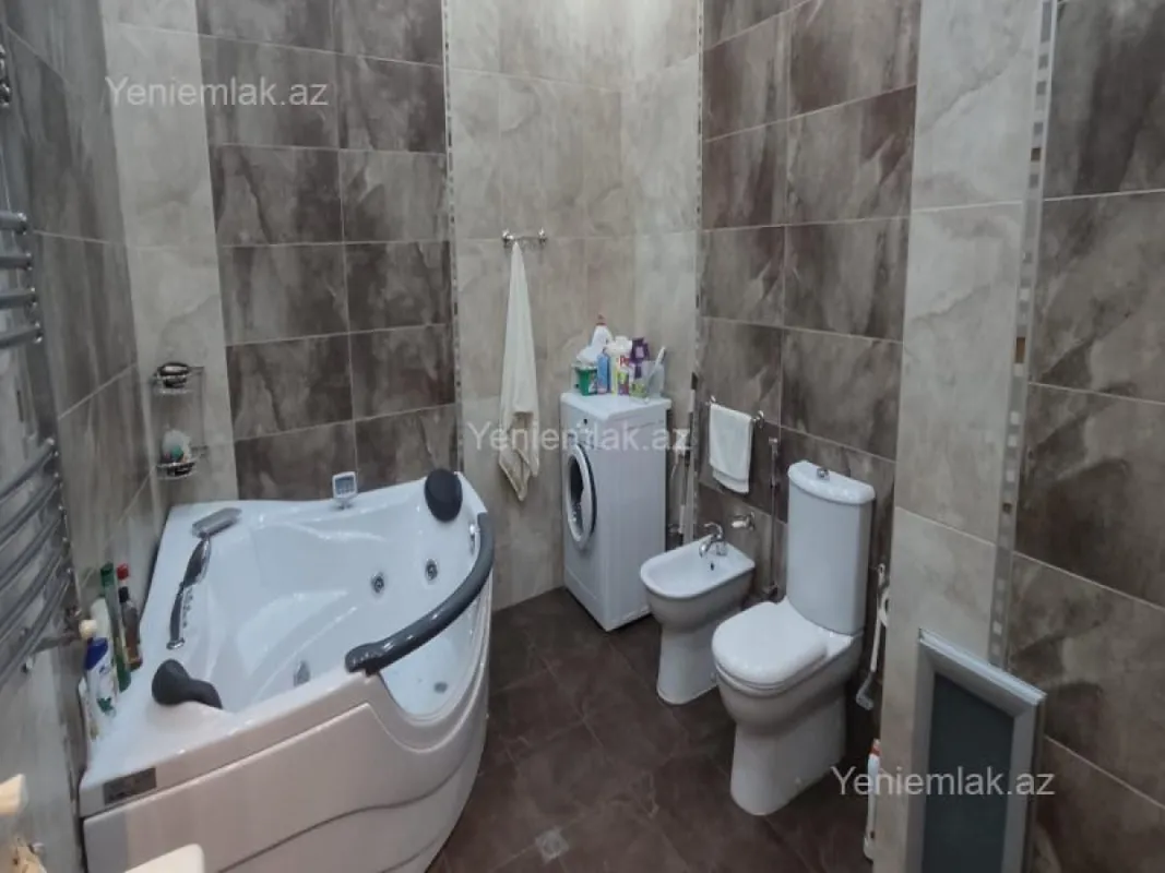 Satılır 4 otaqlı yeni tikili 210 m²