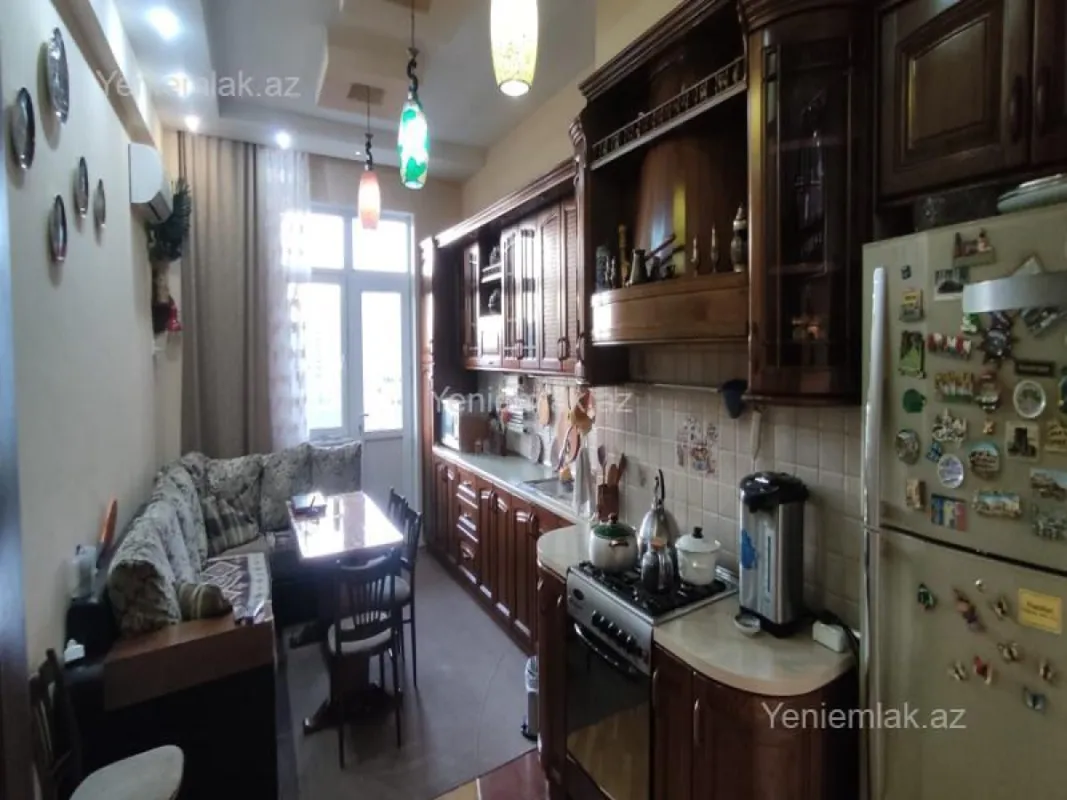 Satılır 4 otaqlı yeni tikili 210 m²