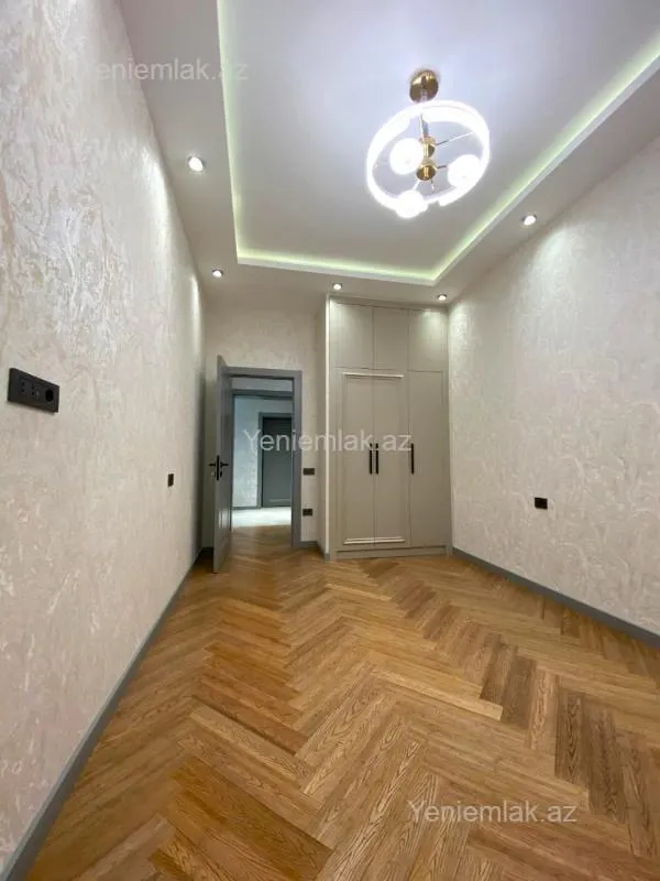 Satılır 2 otaqlı yeni tikili 70 m²