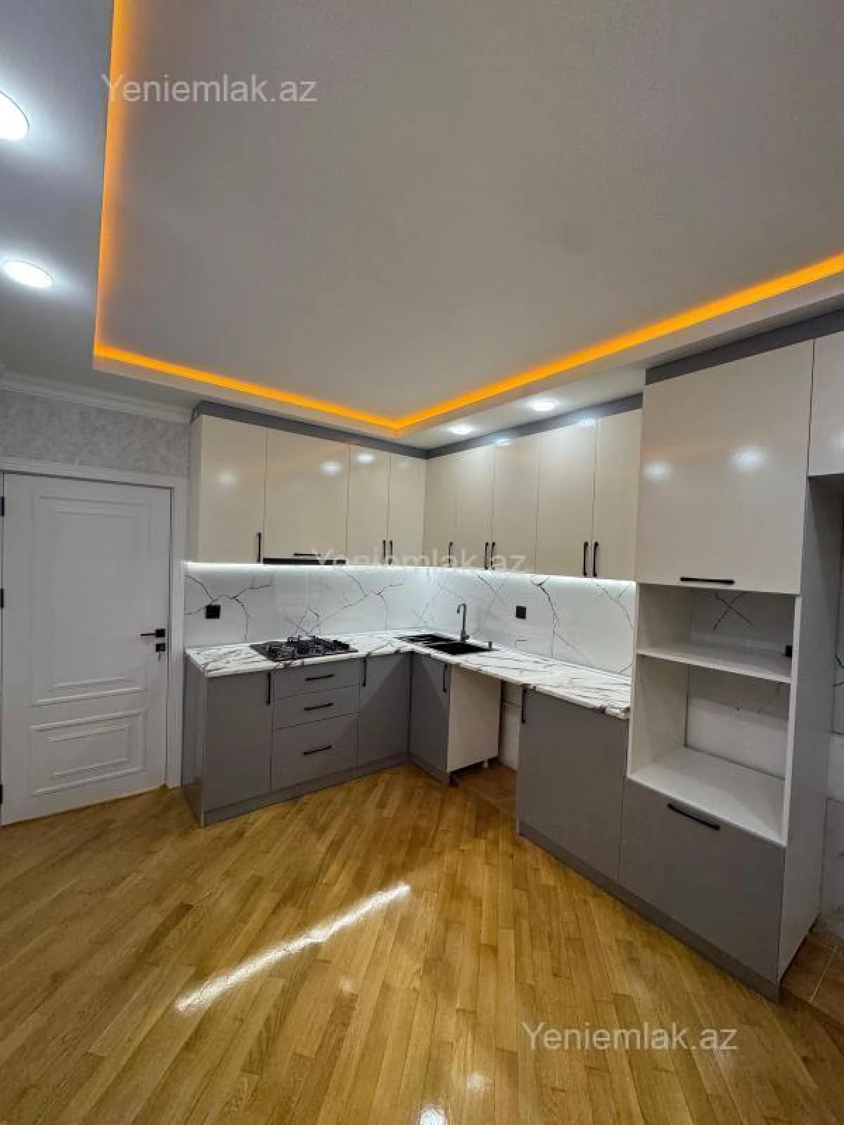 Satılır 2 otaqlı köhnə tikili 60 m²
