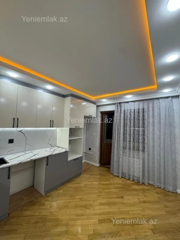 Satılır 2 otaqlı köhnə tikili 60 m²