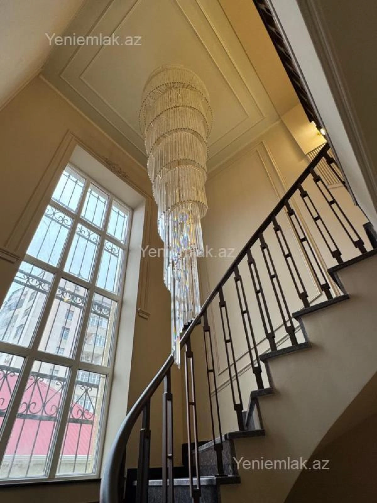 Satılır 6 otaqlı həyət evi 333 m²