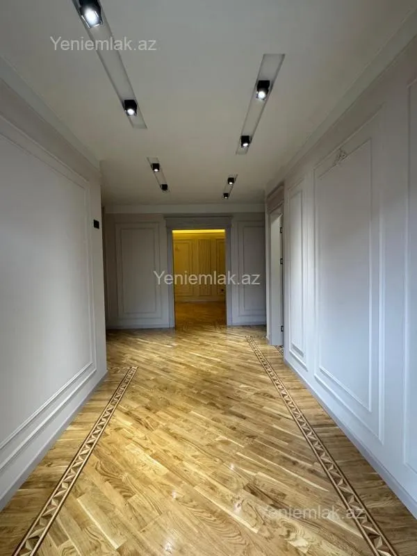 Satılır 6 otaqlı həyət evi 333 m²