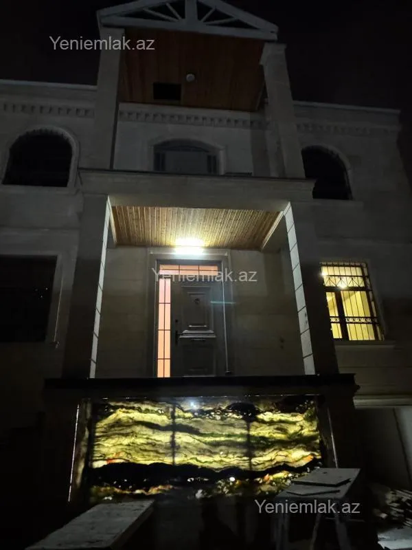 Satılır 6 otaqlı həyət evi 333 m²