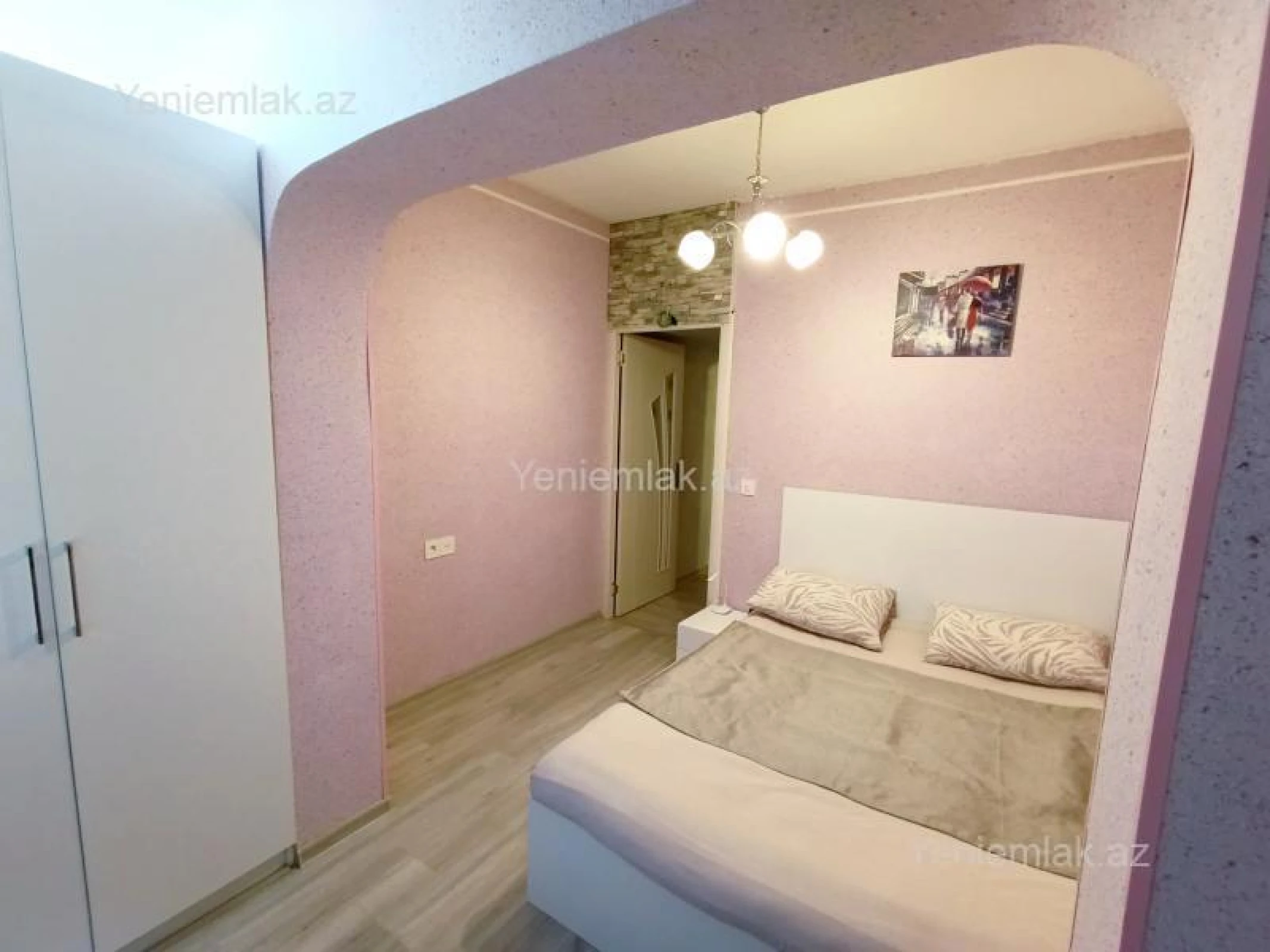 Satılır 1 otaqlı köhnə tikili 50 m²