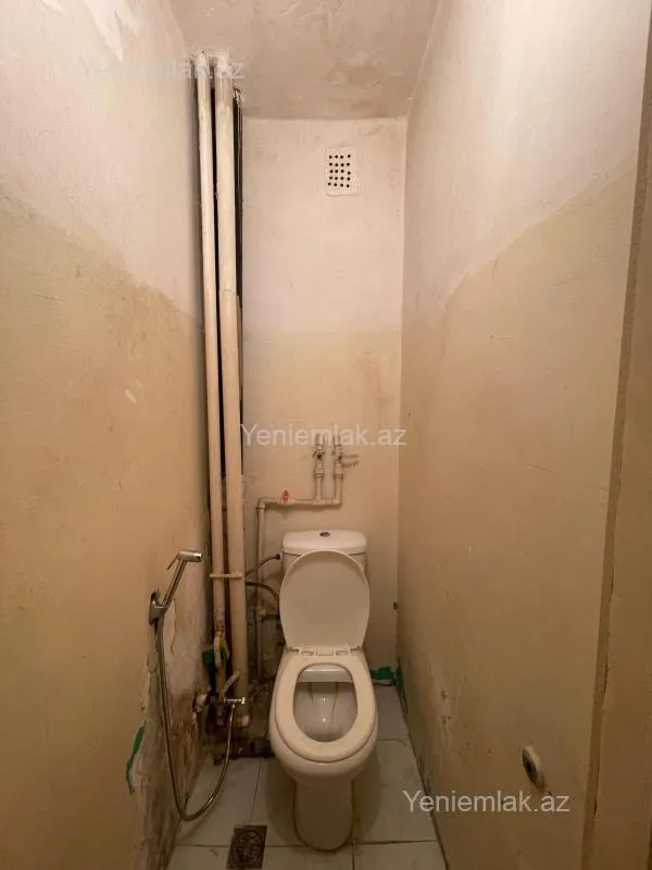 Satılır 3 otaqlı köhnə tikili 85 m²