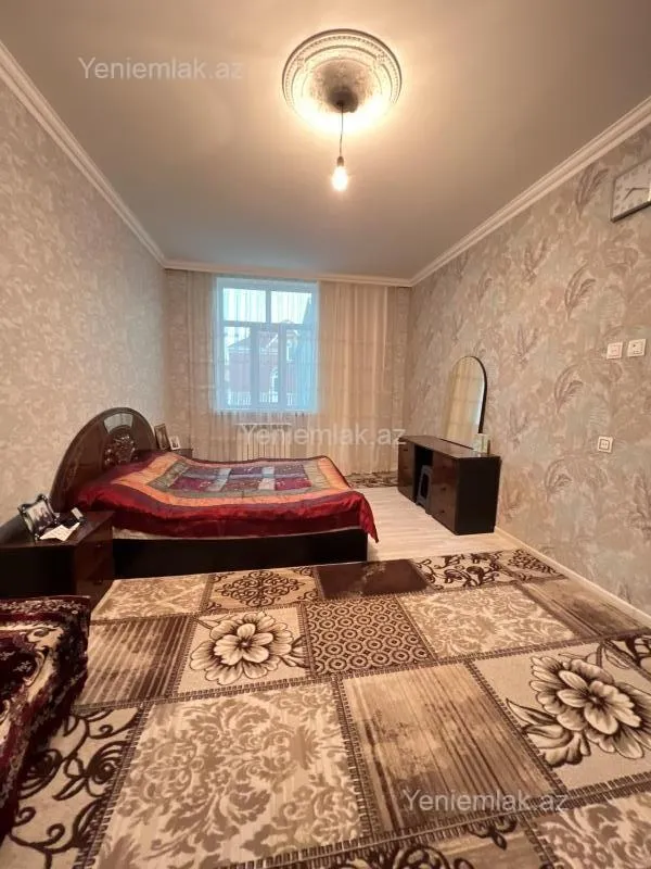 Satılır 4 otaqlı həyət evi 150 m²