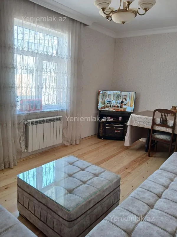 Satılır 3 otaqlı həyət evi 100 m²