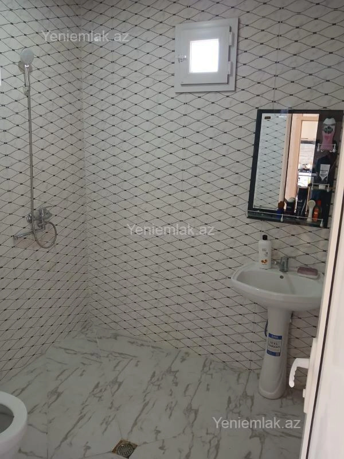 Satılır 3 otaqlı həyət evi 100 m²
