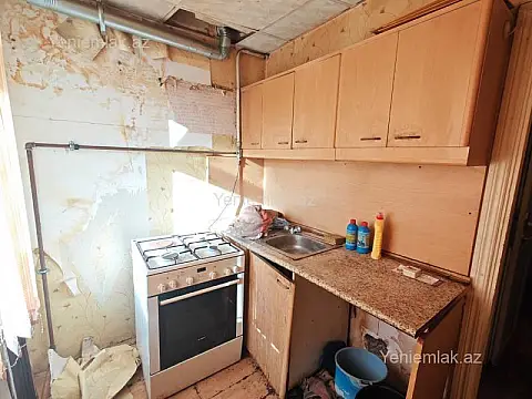 Satılır 2 otaqlı köhnə tikili 50 m²