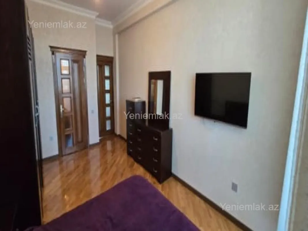 Satılır 4 otaqlı yeni tikili 143 m²