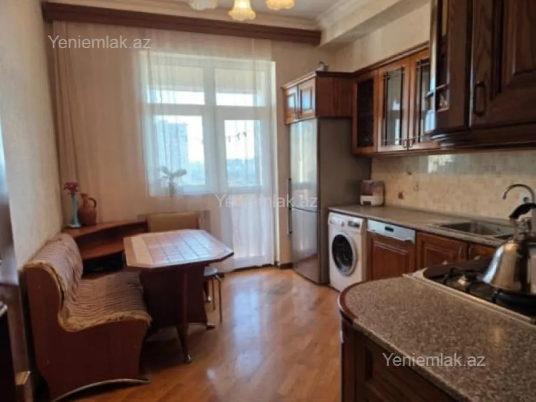 Satılır 4 otaqlı yeni tikili 143 m²