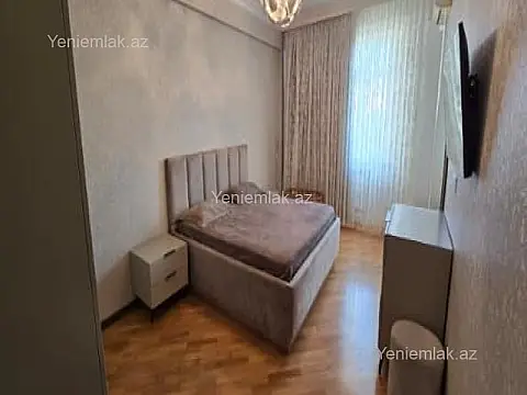 Satılır 4 otaqlı yeni tikili 143 m²