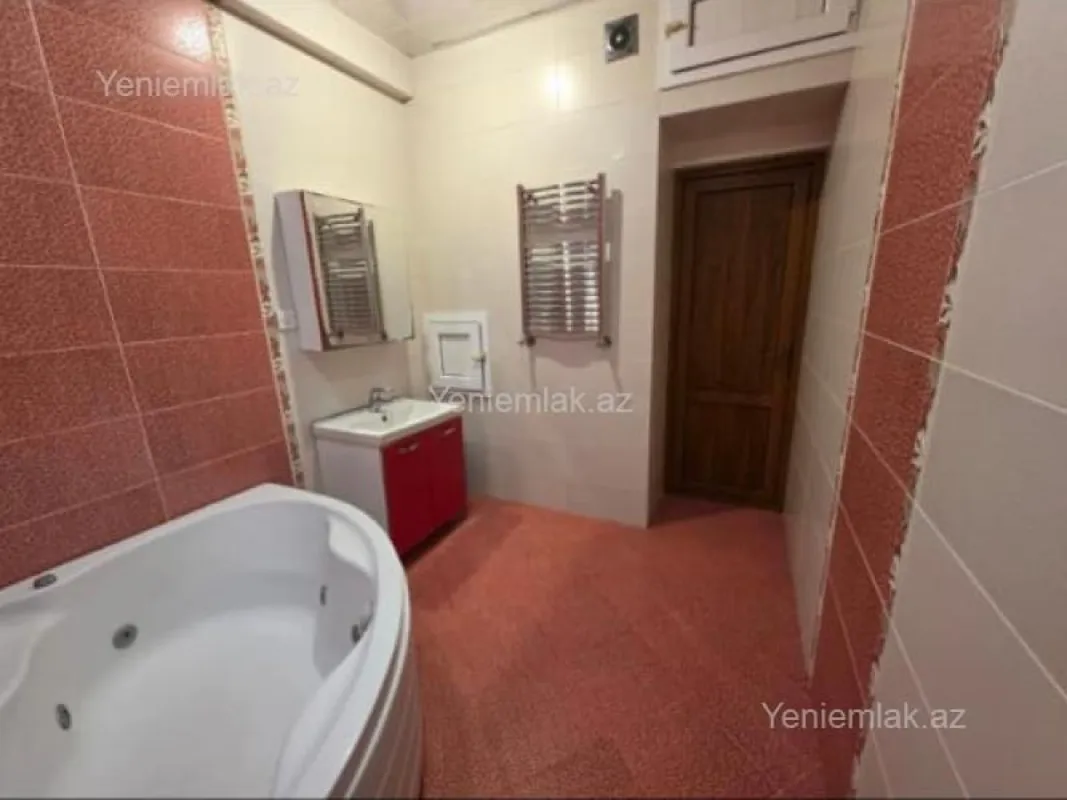 Satılır 4 otaqlı yeni tikili 143 m²