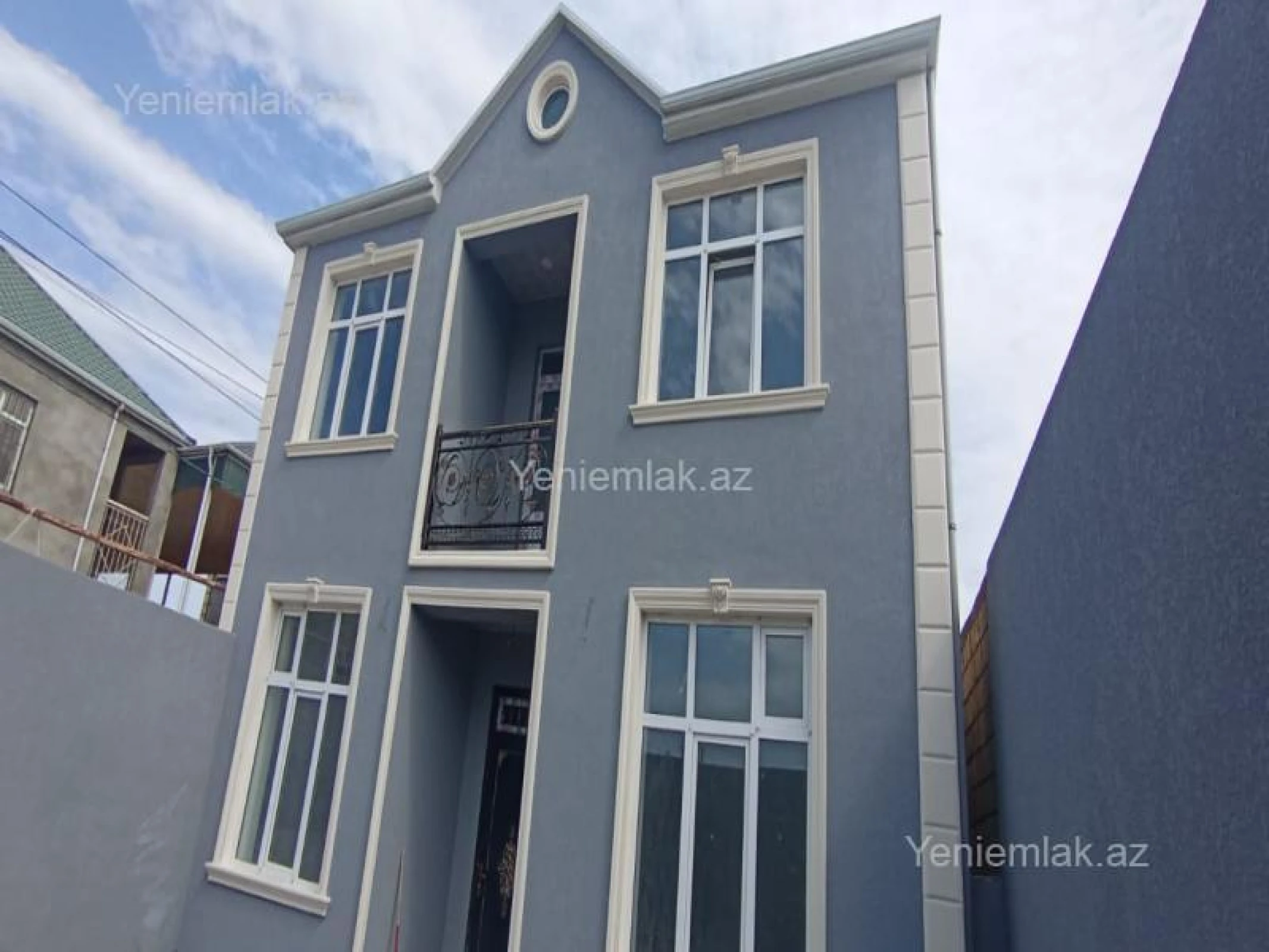 Satılır 4 otaqlı həyət evi 160 m²