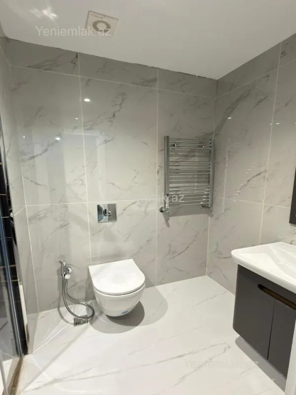 Satılır 3 otaqlı yeni tikili 72 m²