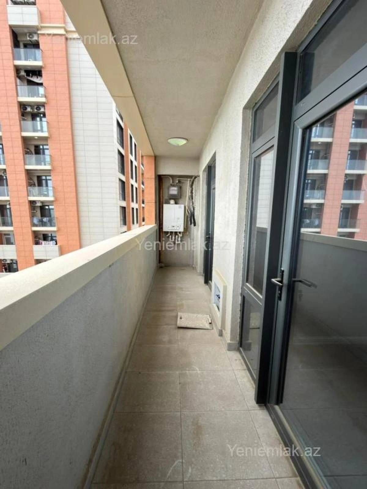 Satılır 3 otaqlı yeni tikili 72 m²