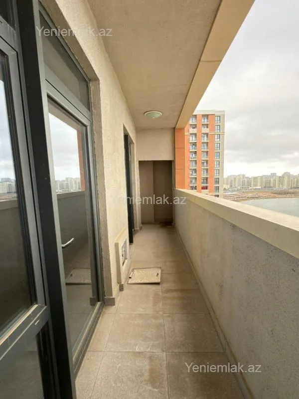 Satılır 3 otaqlı yeni tikili 72 m²