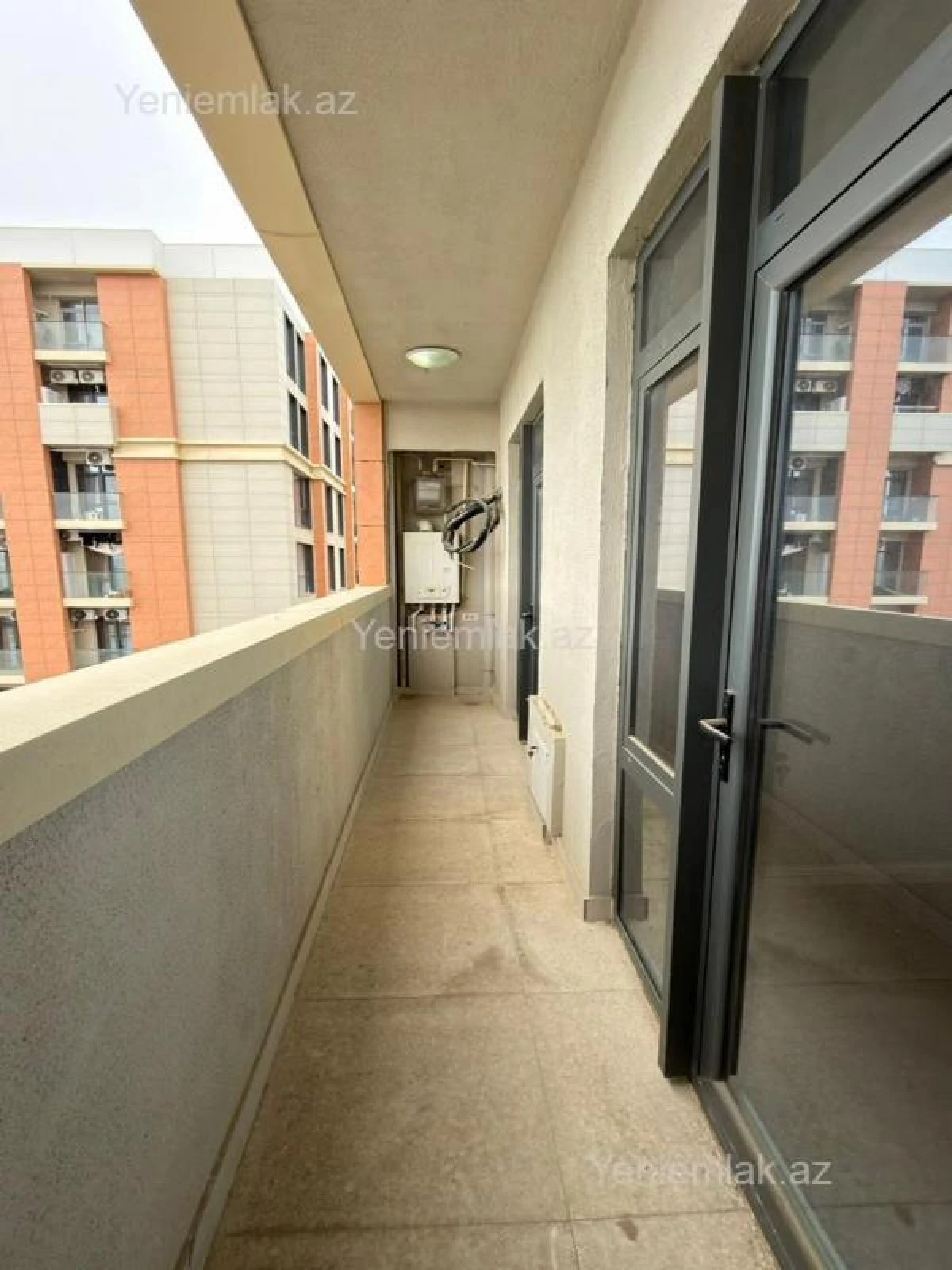 Satılır 3 otaqlı yeni tikili 72 m²