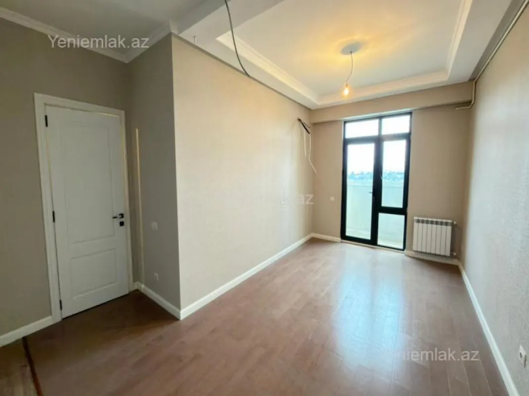 Satılır 3 otaqlı yeni tikili 72 m²