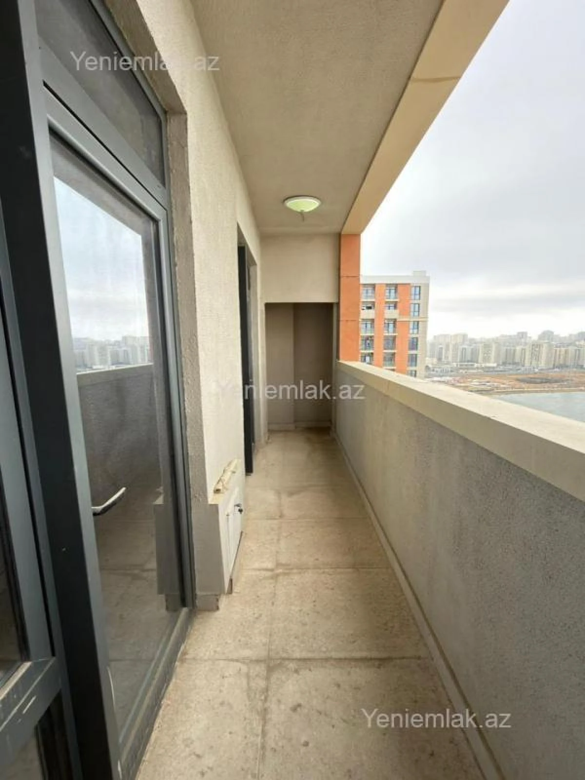 Satılır 3 otaqlı yeni tikili 72 m²