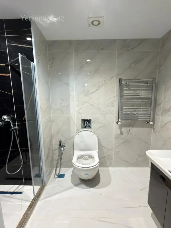 Satılır 3 otaqlı yeni tikili 72 m²