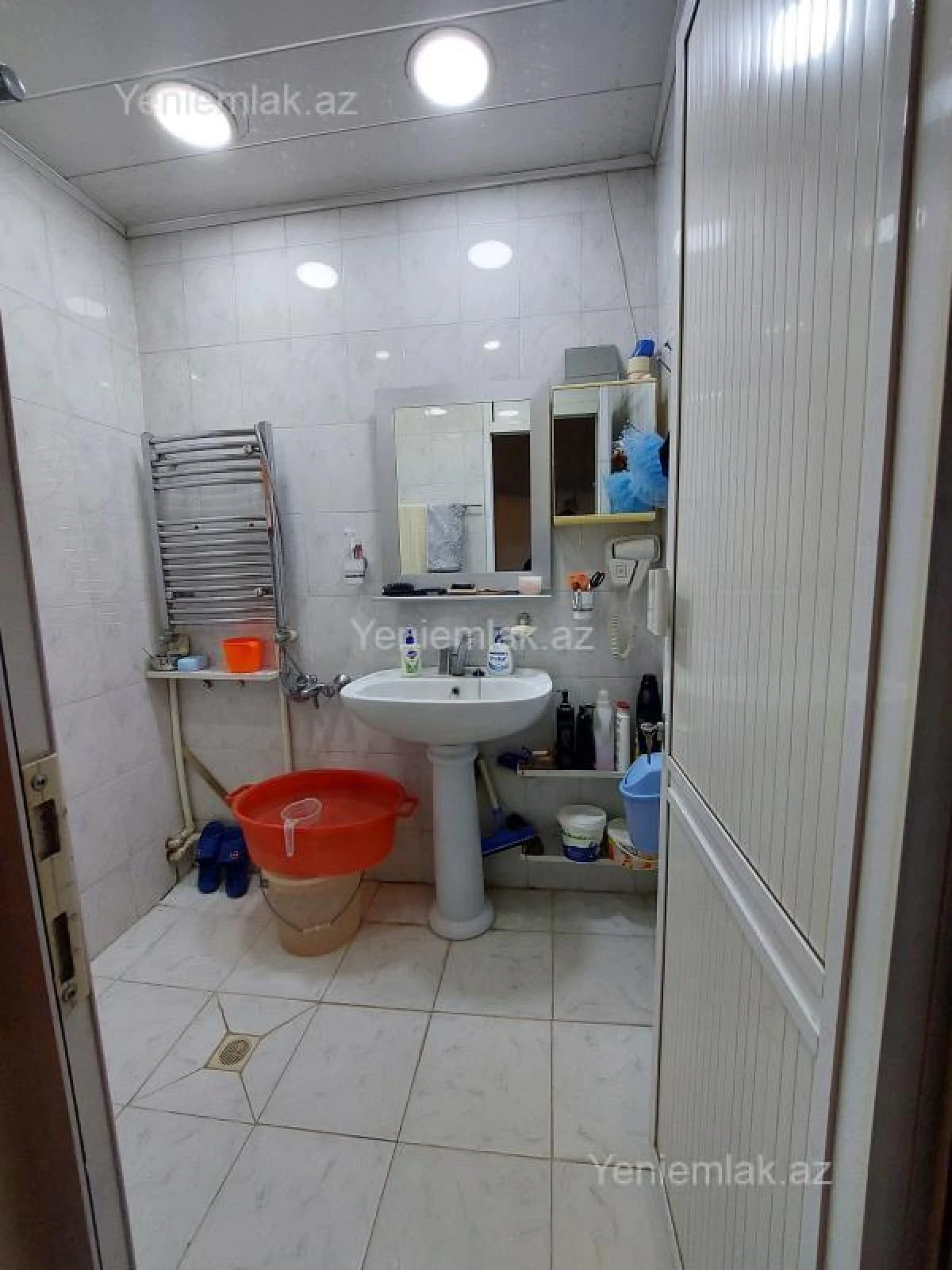 Satılır 3 otaqlı köhnə tikili 80 m²