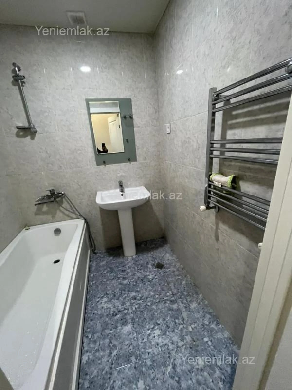 Satılır 3 otaqlı yeni tikili 92 m²