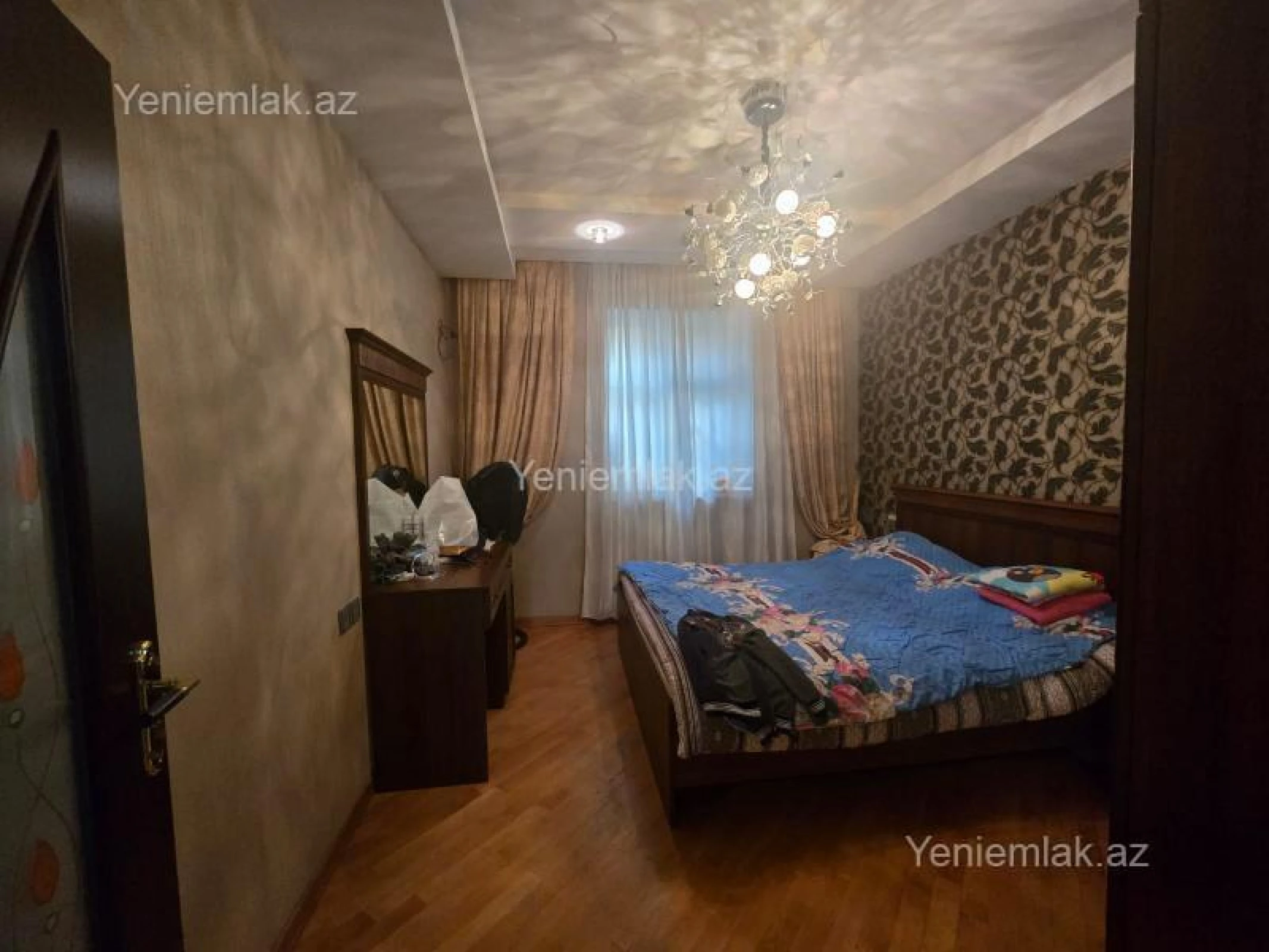 Satılır 4 otaqlı köhnə tikili 85 m²