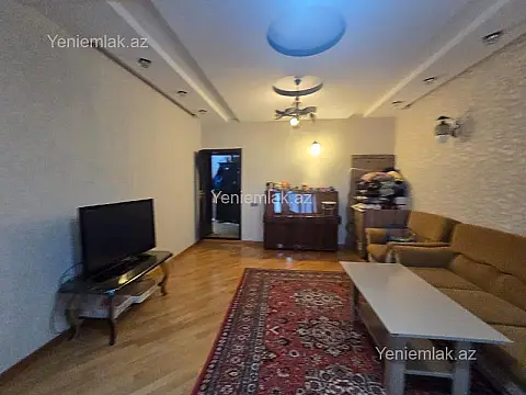 Satılır 4 otaqlı köhnə tikili 85 m²