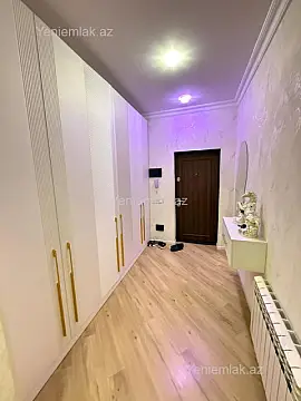 Satılır 3 otaqlı yeni tikili 130 m²