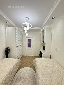 Satılır 3 otaqlı yeni tikili 130 m²