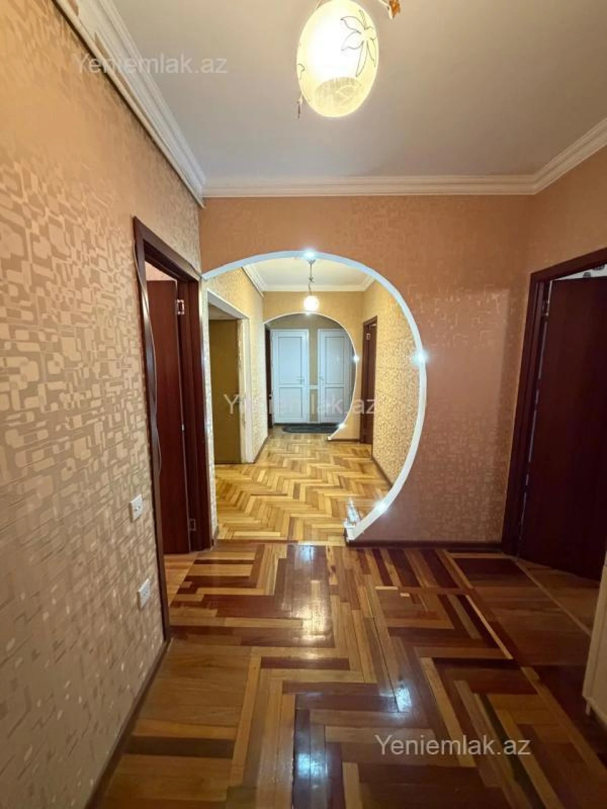Satılır 5 otaqlı köhnə tikili 120 m²