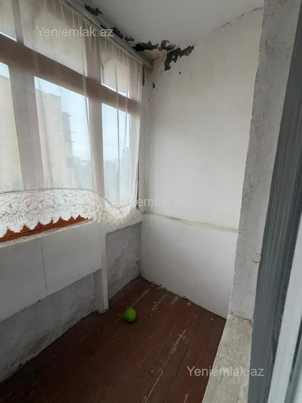 Satılır 5 otaqlı köhnə tikili 120 m²